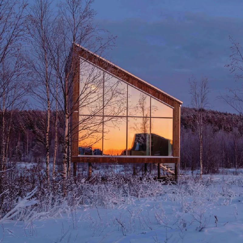 1. แช่บ่อน้ำร้อนแบบสวีดิช “Arctic Bath” ที่เมือง Lapland ตอนเหนือของประเทศสวีเดน